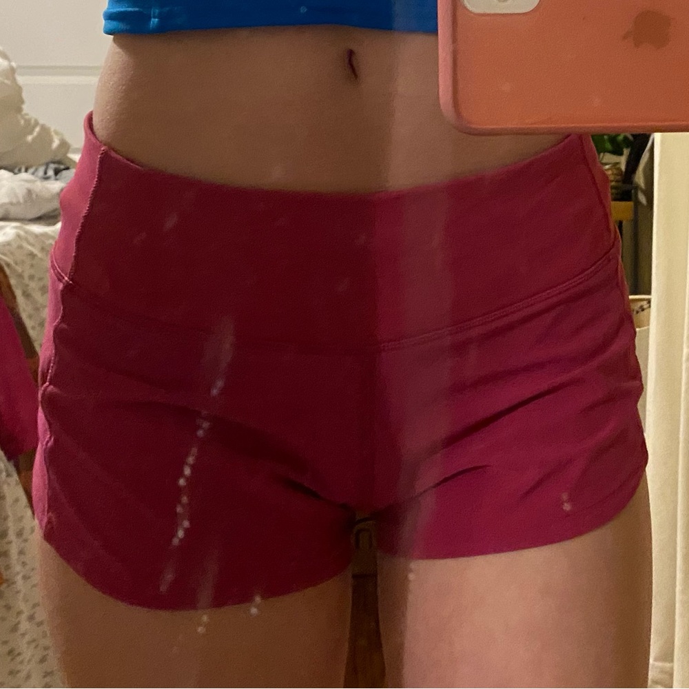 speed up shorts Low rise plum pink.